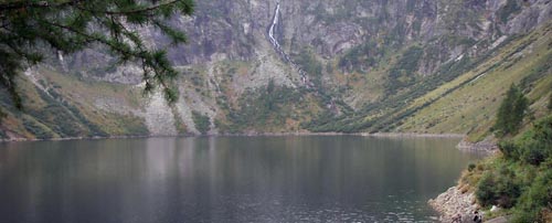 The Rotguelden alpine lake