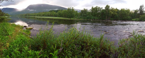 On the river Vuolajohka